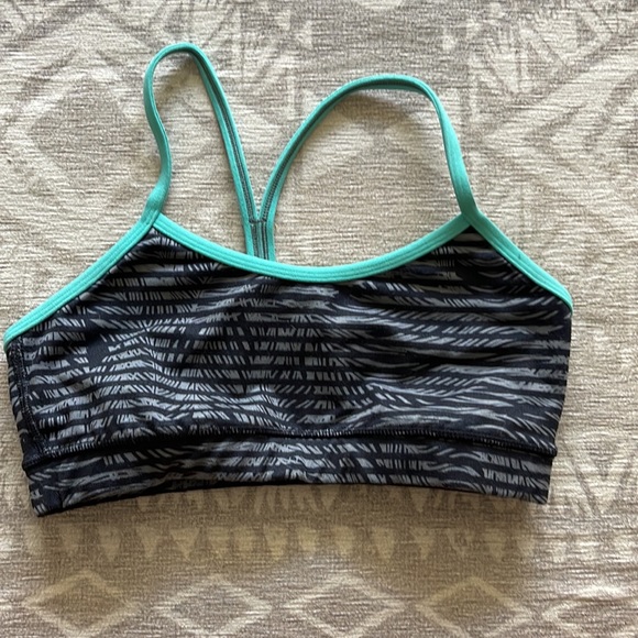 Lululemon, Sports Bra, size 6 - Picture 2 of 2